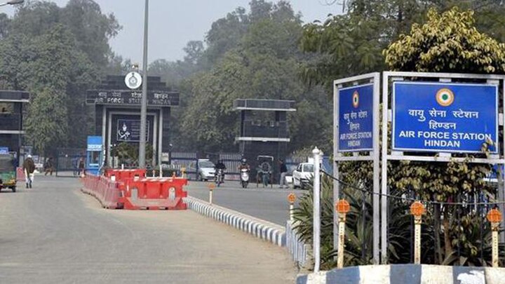 IAF bases in J&K, Punjab, UP on high alert after warning of suicide attack by JeM terrorists ਭਾਰਤ 'ਚ ਆਣ ਵੜੇ ਅੱਤਵਾਦੀ, ਵੱਡੇ ਹਮਲੇ ਦੀ ਯੋਜਨਾ, ਪੰਜਾਬ ਸਣੇ ਕਈ ਰਾਜਾਂ 'ਚ ਅਲਰਟ
