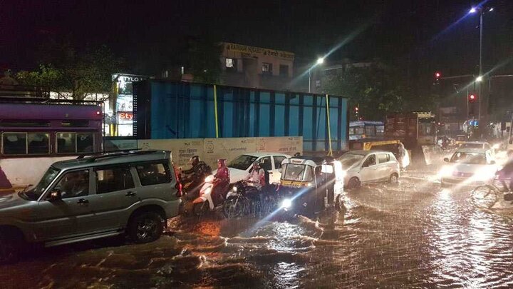 7 Dead After Heavy Rain In Pune; Schools, Colleges Closed Today ਪੁਣੇ ‘ਚ ਬਾਰਸ਼ ਨੇ ਮਚਾਈ ਤਬਾਹੀ, ਲੋਕਾਂ ਦੇ ਘਰਾਂ ‘ਚ ਵੜੀਆ ਪਾਣੀ