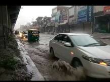 ਚੰਡੀਗੜ੍ਹ ‘ਚ ਆਫਤ ਦੀ ਬਾਰਸ਼, ਸੜਕਾਂ ‘ਤੇ ਜਾਮ ਤੇ ਕਈ ਸੈਕਟਰਾਂ ‘ਚ ਭਰਿਆ ਪਾਣੀ