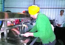 ਕੈਨੇਡਾ ਤੋਂ ਪਰਤਦਿਆਂ ਹੀ ਰੱਬ ਦੇ ਰੰਗ \'ਚ ਰੰਗੇ ਗੁਰਦਾਸ ਮਾਨ