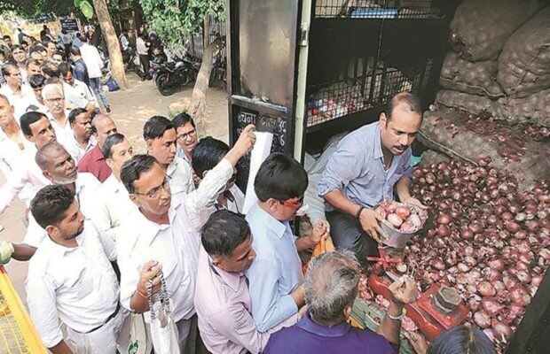 now-buy-onions-for-rs-24 per kg-from-ration-shops-vans ਦਿੱਲੀ ‘ਚ ਅੱਜ ਤੋਂ ਮਿਲੇਗਾ ਸਸਤਾ ਪਿਆਜ਼, ਕੇਜਰੀਵਾਲ ਸਰਕਾਰ ਵੱਲੋਂ 70 ਗੱਡੀਆਂ ਦਾ ਪ੍ਰਬੰਧ