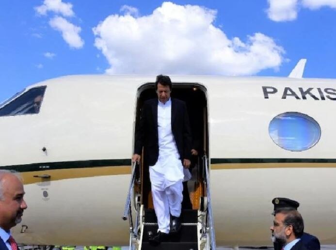 pakistan-pm-imran-khan-plane-makes-emergency-landing-in-new-york-after-developing-technical-fault ਪਾਕਿਸਤਾਨੀ ਪੀਐਮ ਇਮਰਾਨ ਖ਼ਾਨ ਦੇ ਜਹਾਜ਼ ਦੀ ਐਮਰਜੈਂਸੀ ਲੈਂਡਿੰਗ