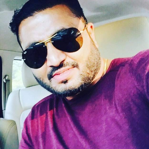 Lawrence bishnoi gang killed cable operator in sector 45 of chandigarh ਚੰਡੀਗੜ੍ਹ ‘ਚ ਫੇਰ ਦਿਨ-ਦਿਹਾੜੇ ਚੱਲੀਆਂ ਗੋਲ਼ੀਆਂ, ਕੇਬਲ ਆਪ੍ਰੇਟਰ ਦਾ ਕਤਲ, ਲਾਰੈਂਸ ਬਿਸ਼ਨੋਈ ਗੈਂਗ ਨੇ ਲਈ ਜ਼ਿੰਮੇਵਾਰੀ