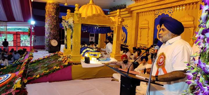 ਇਸ ਤੋਂ ਇਲਾਵਾ ਉਨ੍ਹਾਂ ਅਕਾਲੀ ਦਲ ਪ੍ਰਧਾਨ ਨੇ ਬੋਕਾਰੋ ਦੀ ਸਿੱਖ ਸੰਗਤ ਨੂੰ ਸ੍ਰੀ ਗੁਰੂ ਨਾਨਕ ਦੇਵ ਜੀ ਦੇ 550ਵੇਂ ਪਰਕਾਸ਼ ਪੁਰਬ ਸਮਾਗਮਾਂ ਵਿਚ ਭਾਗ ਲੈਣ ਲਈ ਪਵਿੱਤਰ ਸ਼ਹਿਰ ਸੁਲਤਾਨਪੁਰ ਲੋਧੀ ਵਿਖੇ ਆਉਣ ਦੀ ਅਪੀਲ ਕੀਤੀ।