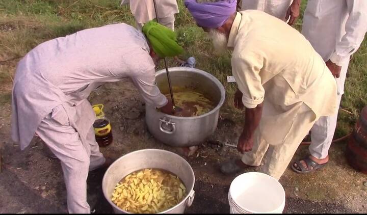 ਉਨ੍ਹਾਂ ਕਿਹਾ ਕਿ ਜਦੋਂ ਤਕ ਧਨੇਰ ਦੀ ਰਿਹਾਈ ਦੇ ਆਰਡਰ ਨਹੀਂ ਆਉਂਦੇ, ਓਨੀ ਦੇਰ ਉਹ ਧਰਨਾ ਨਹੀਂ ਚੁੱਕਣਗੇ ਚਾਹੇ ਮਹੀਨਿਆਂਬੱਧੀ ਕਿਉਂ ਨਾ ਬੈਠਣਾ ਪਏ।