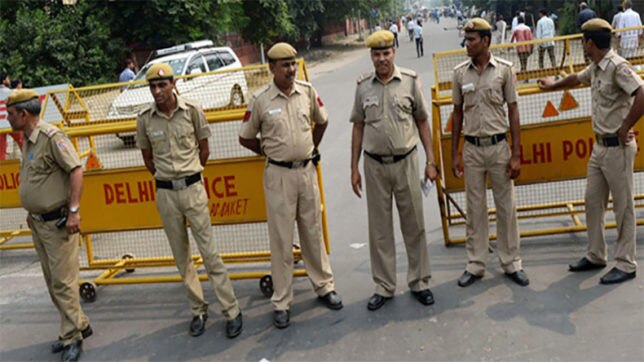 Terror threat: Red alert in Delhi, raids at 9 locations ਅੱਤਵਾਦੀ ਕਰ ਰਹੇ ਹਨ ਦਿੱਲੀ ਨੂੰ ਦਹਿਲਾਉਣ ਦੀ ਸਾਜਿਸ਼, ਕਈ ਥਾਂਵਾਂ ‘ਤੇ ਛਾਪੇਮਾਰੀ