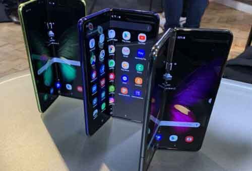 samsung-galaxy-fold-priced-at-1-65-lakh-sold-out-in-30-minutes ਸੈਮਸੰਗ ਫੋਲਡੇਬਲ ਫੋਨ ਦਾ ਧਮਾਕਾ, 30 ਮਿੰਟ ‘ਚ ਹੀ ਵਿਕਿਆ ਪਹਿਲਾ ਸਟਾਕ