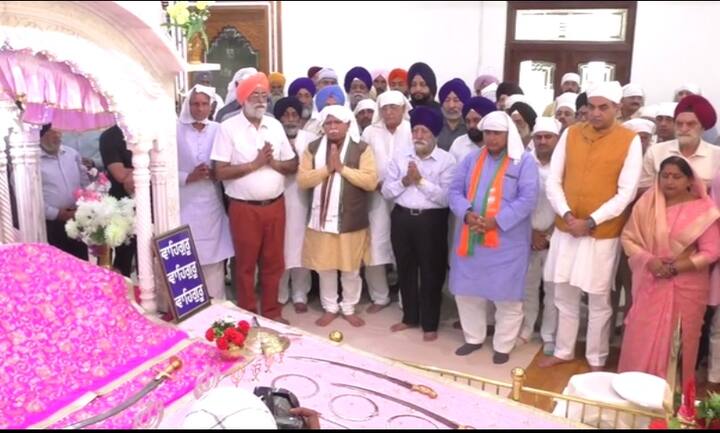 ਖੱਟਰ ਨੇ ਚੁਣਾਵੀ ਪ੍ਰਚਾਰ ਲਈ ਅਰਦਾਸ ਕਰਾਈ।