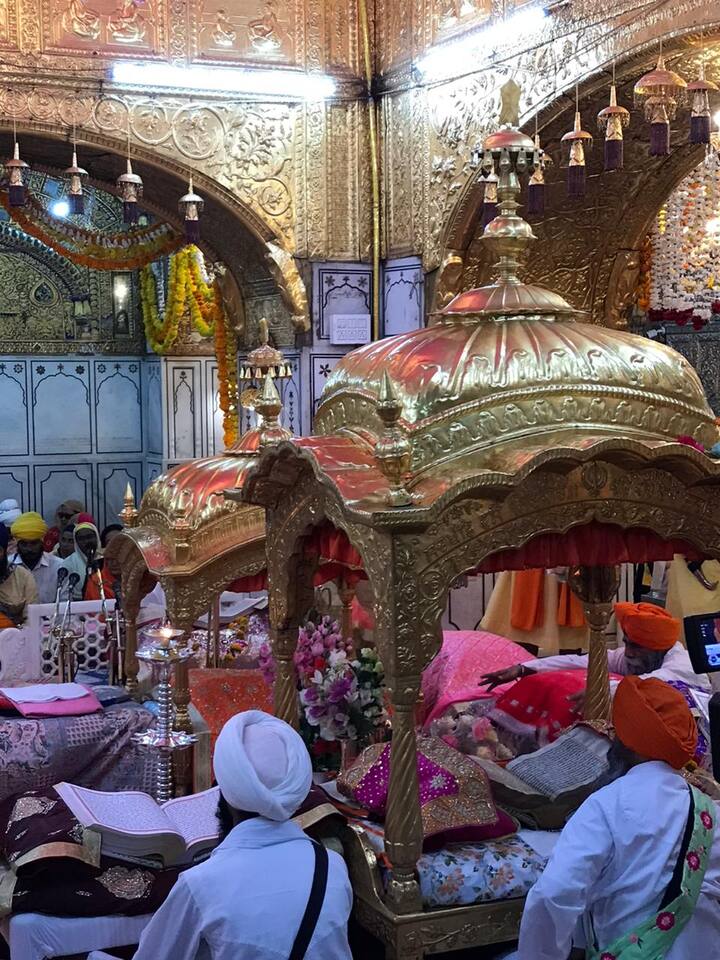 ਪੰਜਾਬ ਤੋਂ ਇਲਾਵਾ ਸਮੁੱਚੇ ਸੰਸਾਰ ਭਰ ਤੋਂ ਲੱਖਾਂ ਦੀ ਗਿਣਤੀ ਵਿੱਚ ਇੱਥੇ ਸੰਗਤਾਂ ਪਹੁੰਚੀਆਂ ਹਨ। 