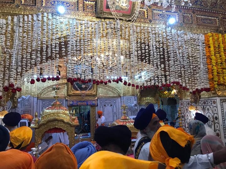 ਅੱਜ ਹੋਣ ਵਾਲੇ ਮੁੱਖ ਸਮਾਗਮ ਦੇ ਵਿੱਚ ਪੰਜਾਬ ਭਰ ਤੋਂ ਨਿਹੰਗ ਸਿੰਘਾਂ ਦੇ ਦਲ ਹਜ਼ੂਰ ਸਾਹਿਬ ਪਹੁੰਚ ਚੁੱਕੇ ਹਨ। 