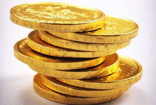 ਇਨਕਮ ਟੈਕਸ ਤੋਂ ਛੋਟ: ਗੋਲਡ ਬਾਂਡ ਦੀ ਪਰਪੱਕਤਾ ਮਿਆਦ ਅੱਠ ਸਾਲ ਹੁੰਦੀ ਹੈ ਤੇ ਸਾਲਾਨਾ 2.5% ਦਾ ਵਿਆਜ ਮਿਲਦਾ ਹੈ। ਬਾਂਡ 'ਤੇ ਦਿੱਤਾ ਜਾਂਦਾ ਵਿਆਜ ਨਿਵੇਸ਼ਕ ਦੇ ਟੈਕਸ ਸਲੈਬ ਅਨੁਸਾਰ ਟੈਕਸਯੋਗ ਹੁੰਦਾ ਹੈ, ਪਰ ਇਸ 'ਤੇ ਸ੍ਰੋਤ ਕਰ (ਟੀਡੀਐਸ) 'ਤੇ ਕਟੌਤੀ ਨਹੀਂ ਹੁੰਦੀ। 