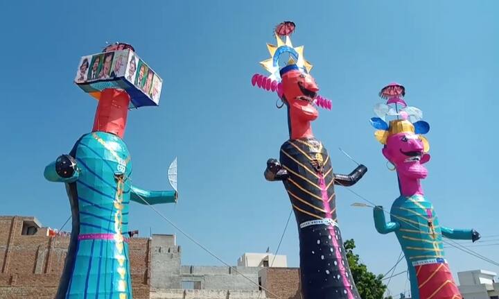 ਪ੍ਰੋਗਰਾਮ ਦੇ ਪ੍ਰਬੰਧਕਾਂ ਨੇ ਦੱਸਿਆ ਕਿ ਪਾਕਿਸਤਾਨ ਦੀਆਂ ਗ਼ਲਤੀਆਂ ਦੇ ਵਿਰੋਧ 'ਚ ਅੱਜ ਪਾਕਿ ਪੀਐਮ ਇਮਰਾਨ ਖ਼ਾਨ ਦਾ ਪੁਤਲਾ ਰਾਵਣ ਦੇ ਪੁਤਲੇ ਨਾਲ ਫੂਕਿਆ ਜਾਏਗਾ ਤਾਂ ਕਿ ਪਾਕਿਸਤਾਨ ਦੀਆਂ ਗ਼ਲਤ ਨੀਤੀਆਂ ਦਾ ਖ਼ਾਤਮਾ ਕੀਤਾ ਜਾ ਸਕੇ।