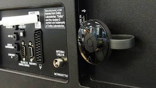 ਹੁਣ ਯੂਜ਼ਰ ਆਪਣੇ ਫੋਨ ‘ਚ ਜੋ ਵੀ ਕੰਮ ਕਰੇਗਾ, ਉਹ ਟੀਵੀ ‘ਤੇ ਨਜ਼ਰ ਆਵੇਗਾ। ਯਾਨੀ ਫੇਸਬੁੱਕ, ਵ੍ਹੱਟਸਐਪ, ਕੋਈ ਵੀ ਫ਼ਿਲਮ ਜਾਂ ਹੋਰ ਦੂਜੀਆਂ ਚੀਜ਼ਾਂ ਸਭ ਕੁਝ ਤੁਸੀਂ ਟੀਵੀ ‘ਤੇ ਵੇਖ ਸਕਦੇ ਹੋ।