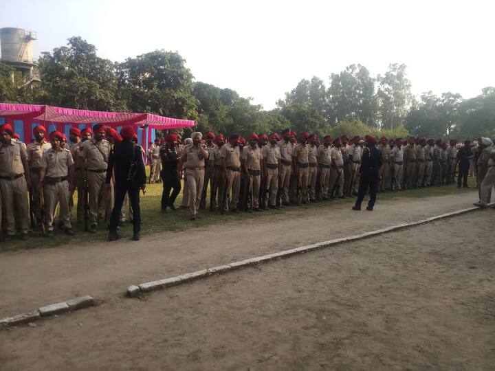 ਆਈਜੀ ਐਸਪੀਐਸ ਪਰਮਾਰ ਨੇ ਇਨ੍ਹਾਂ ਸਾਰੇ ਜ਼ਿਲ੍ਹਿਆਂ ਦੇ ਐਸਐਸਪੀ ਨਾਲ ਮੀਟਿੰਗ ਕੀਤੀ ਤੇ ਪੰਜਾਬ ਦੇ ਵੱਖ ਵੱਖ ਜ਼ਿਲ੍ਹਿਆਂ ਵਿੱਚ ਐਸਪੀ ਰੈਂਕ ਦੇ ਪੁੱਜੇ ਅਧਿਕਾਰੀਆਂ ਨਾਲ ਵੀ ਮੀਟਿੰਗ ਕੀਤੀ। ਉਨ੍ਹਾਂ ਇਸ ਗੱਲੋਂ ਵੀ ਇਨਕਾਰ ਕੀਤਾ ਕਿ ਬਟਾਲਾ, ਗੁਰਦਾਸਪੁਰ ਤੇ ਪਠਾਨਕੋਟ ਵਿੱਚ ਸਿਵਲ ਹਸਪਤਾਲ ਦੀ ਕਿਸੇ ਐਮਰਜੈਂਸੀ ਵਾਰਡ ਨੂੰ ਖਾਲੀ ਕਰਵਾਇਆ ਗਿਆ ਹੈ।