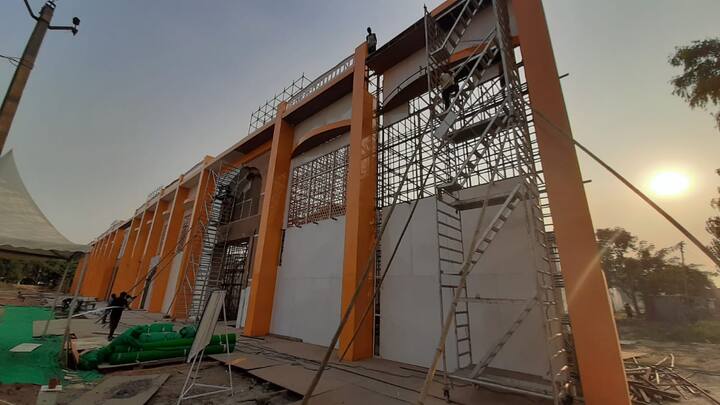 ਚੰਨੀ ਨੇ ਕਿਹਾ ਕਿ ਸ਼੍ਰੋਮਣੀ ਅਕਾਲੀ ਦਲ ਦੀ ਪੂਰੀ ਕੋਸ਼ਿਸ਼ ਹੈ ਕਿ ਪ੍ਰਧਾਨ ਮੰਤਰੀ ਪੰਜਾਬ ਸਰਕਾਰ ਦੀ ਸਟੇਜ 'ਤੇ ਨਾ ਪਹੁੰਚ ਸਕਣ।