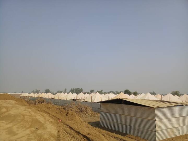 ਇਸ ਦੇ ਵਿੱਚ ਚਾਰ ਹਜ਼ਾਰ ਦੇ ਕਰੀਬ ਲੋਕਾਂ ਦੇ ਰਹਿਣ ਦਾ ਪ੍ਰਬੰਧ ਕੀਤਾ ਜਾ ਰਿਹਾ ਹੈ। ਇਸ ਦਾ ਤਿੰਨ ਫ਼ੀਸਦੀ ਹਿੱਸਾ ਸੰਗਤਾਂ ਦੇ ਲਈ ਹੋਵੇਗਾ ਤੇ ਬਾਕੀ ਹਿੱਸੇ ਵਿੱਚ ਪੰਜਾਬ ਪੁਲਿਸ ਤੇ ਪੰਜਾਬ ਸਰਕਾਰ ਦੇ ਅਧਿਕਾਰੀਆਂ ਲਈ ਰਾਖਵਾਂ ਰੱਖਿਆ ਜਾਵੇਗਾ।