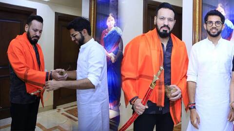 ਸਲਮਾਨ ਦੇ ਬੌਡੀਗਾਰਡ ਨੇ ਸ਼ੁਰੂ ਕੀਤੀ ਸਿਆਸੀ ਪਾਰੀ, ਸ਼ਿਵਸੈਨਾ ‘ਚ ਹੋਏ ਸ਼ਾਮਲ ਸਲਮਾਨ ਦੇ ਬੌਡੀਗਾਰਡ ਨੇ ਸ਼ੁਰੂ ਕੀਤੀ ਸਿਆਸੀ ਪਾਰੀ, ਸ਼ਿਵਸੈਨਾ ‘ਚ ਹੋਏ ਸ਼ਾਮਲ