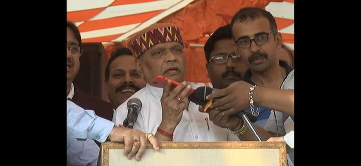 ਇਸ ਦੌਰਾਨ ਮਨੋਜ ਨੇ ਨਾ ਆਉਣ ਤੇ ਲੋਕਾਂ ਕੋਲੋਂ ਮੁਆਫੀ ਵੀ ਮੰਗੀ ਪਾਰ ਲੋਕ ਨਾ ਮੰਨੇ ਤੇ ਰੈਲੀ ਵਿੱਚੋਂ ਤੁਰਦੇ ਬਣੇ।