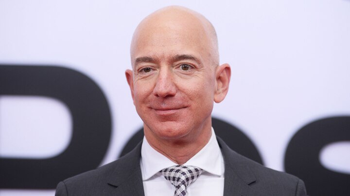 Jeff Bezos Is No Longer The Richest Person In The World ਜੈਫ ਤੋਂ ਕਿਸੇ ਹੋਰ ਨੇ ਖੋਹਿਆ ਦੁਨੀਆ ਦਾ ਸਭ ਤੋਂ ਅਮੀਰ ਹੋਣ ਦਾ ਖਿਤਾਬ