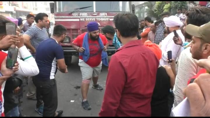 ਇਸ ਤੋਂ ਪਹਿਲਾਂ ਉਹ 25 ਟਨ ਭਾਰੀ ਫਾਇਰ ਬ੍ਰਿਗੇਡ ਦੀ ਗੱਡੀ ਖਿੱਚ ਚੁੱਕੇ ਸਨ।