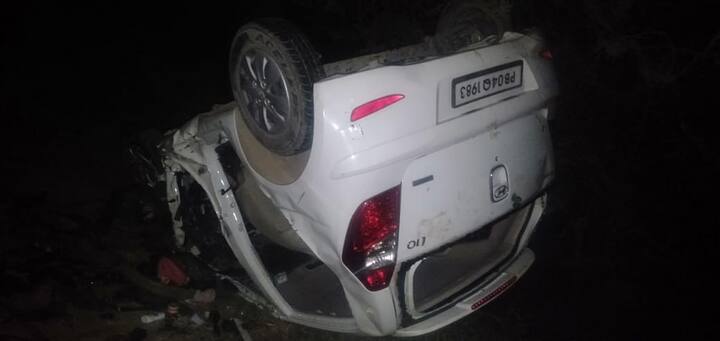 ਮੰਗਲਵਾਰ ਨੂੰ ਬਰਨਾਲਾ-ਲੁਧਿਆਣਾ ਰੋਡ 'ਤੇ ਪਿੰਡ ਸੰਗੇੜਾ ਨੇੜੇ ਦੋ ਕਾਰਾਂ ਦੀ ਆਹਮੋ-ਸਾਹਮਣੇ ਤੋਂ ਭਿਆਨਕ ਟੱਕਰ ਹੋ ਗਈ। 