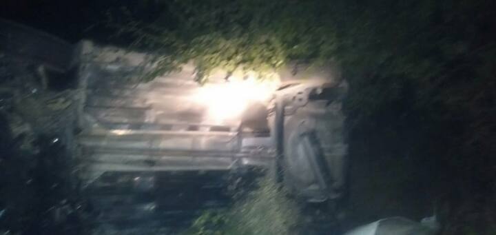 ਇੱਥੇ ਤਿੰਨ ਜਣਿਆਂ ਦੀ ਹਾਲਤ ਗੰਭੀਰ ਦੇਖਦਿਆਂ ਉਨ੍ਹਾਂ ਨੂੰ ਅੱਗੇ ਰੈਫਰ ਕਰ ਦਿੱਤਾ ਗਿਆ ਹੈ।