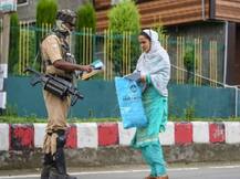 ਜੰਮੂ ‘ਚ ਜੂਮੇ ਦੀ ਨਮਾਜ਼ ਤੋਂ ਹਟੀ ਪਾਬੰਦੀ, ਜਨ-ਜੀਵਨ ਅਜੇ ਵੀ ਪ੍ਰਭਾਵਿੱਤ