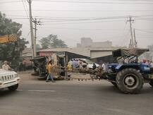 ਪਰਾਲੀ ਦੇ ਧੂੰਏ ਦਾ ਕਹਿਰ: ਪਲ ਭਰ \'ਚ ਗਈਆਂ ਚਾਰ ਜਾਨਾਂ, ਤਬਾਹ ਹੋਈ ਇਨੋਵਾ