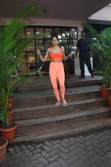 ਜਾਨ੍ਹਵੀ ਨੇ ਵਿਖਾਈ ਟੋਂਡ ਬੌਡੀ ਤਾਂ ਸ਼ਾਹਿਦ ਦੀ ਪਤਨੀ ਮੀਰਾ ਵੀ ਕਿਸੇ ਤੋਂ ਘੱਟ ਨਹੀਂ