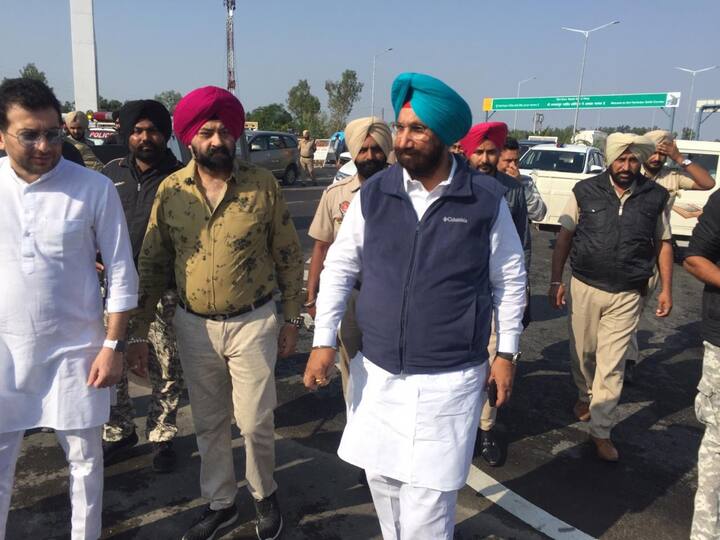 ਮੀਂਹ ਕਾਰਨ ਸ਼ਰਧਾਲੂਆਂ ਨੂੰ ਮੁਸ਼ਕਲ ਦਾ ਸਾਹਮਣਾ ਕਰਨਾ ਪੈ ਰਿਹਾ ਹੈ ਕਿਉਂਕਿ ਜ਼ਿਆਦਾਤਰ ਸਮਾਗਮ ਉਸ ਜ਼ਮੀਨ ’ਤੇ ਕੀਤੇ ਜਾ ਰਹੇ, ਜਿੱਥੇ ਖੇਤੀ ਕੀਤੀ ਜਾਂਦੀ ਰਹੀ ਹੈ। ਇਹ ਖੇਤ ਵੀ ਸੜਕ ਤੋਂ ਨੀਂਵੇ ਹਨ।