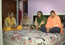 ਸੰਗਤ ਠਹਿਰਾ ਕੇ ਆਪਣੇ ਘਰਾਂ ਨੂੰ ਪਵਿੱਤਰ ਕਰ ਰਹੇ ਸੁਲਤਾਨਪੁਰ ਲੋਧੀ ਦੇ ਲੋਕ