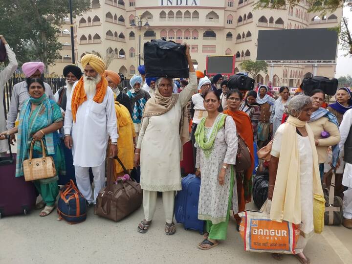ਇਹ ਜੱਥੇ ਨਵੰਬਰ ਮਹੀਨੇ ਦੇ ਸ਼ੁਰੂ ਵਿੱਚ ਪਾਕਿਸਤਾਨ ਰਵਾਨਾ ਹੋਏ ਸਨ। ਇਸ ਦੇ ਨਾਲ ਹੀ ਦਿੱਲੀ ਦੀ ਸੰਗਤ ਬਾਕਾਇਦਾ ਨਗਰ ਕੀਰਤਨ ਨਨਕਾਣਾ ਸਾਹਿਬ ਲੈ ਕੇ ਗਈ ਸੀ।