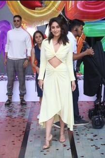 ‘ਗੁੱਡ ਨਿਊਜ਼’ ਦੇ ਟ੍ਰੇਲਰ ਲਾਂਚ ‘ਤੇ ਕਰੀਨ ਦਾ ਹੌਟ ਅੰਦਾਜ਼, ਨਜ਼ਰਾਂ ਹਟਾਉਣੀਆਂ ਮੁਸ਼ਕਲ