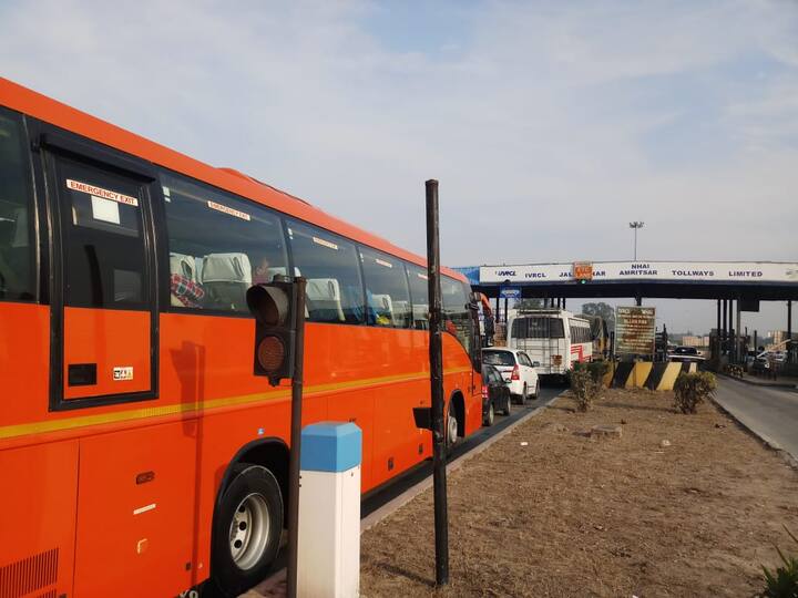 ਜ਼ੀਰਕਪੁਰ-ਪਟਿਆਲਾ ਸੜਕ 'ਤੇ ਤਕਰੀਬਨ 24 ਹਜ਼ਾਰ ਵਾਹਨ ਟੈਕਸ ਬੈਰੀਅਰ ਵਿੱਚੋਂ ਲੰਘਦੇ ਹਨ। ਇਸ ਵਿੱਚੋਂ 6 ਹਜ਼ਾਰ ਦੇ ਕਰੀਬ ਵਾਹਨ ਮਾਲਕਾਂ ਨੇ ਫਾਸਟੈਗ ਦੀ ਸਹੂਲਤ ਲਈ ਹੈ। 