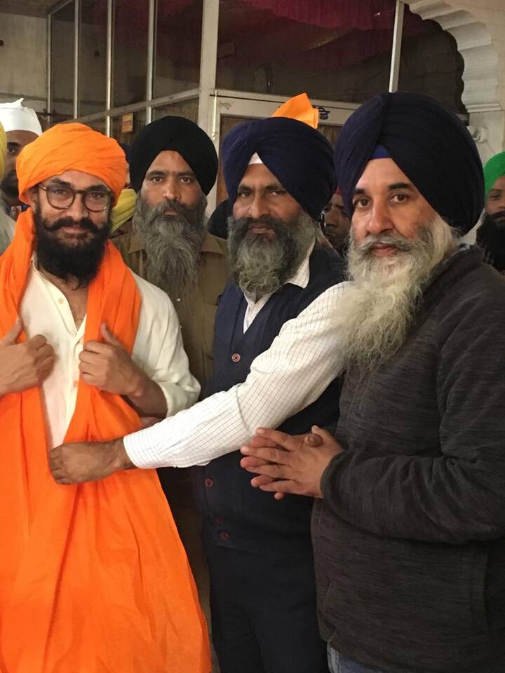 ਸ਼ੁੱਕਰਵਾਰ ਨੂੰ ਆਮਿਰ ਨੇ ਇਤਿਹਾਸਕ ਗੁਰਦੁਆਰਾ ਸ੍ਰੀ ਭੱਠਾ ਸਾਹਿਬ ਵਿਖੇ ਮੱਥਾ ਟੇਕਿਆ। ਉਹ ਇੱਥੇ ਇੱਕ ਘੰਟਾ ਰਹੇ ਤੇ ਲੰਗਰ ਨਹੀਂ ਛਕਿਆ। ਇਸ ਦੌਰਾਨ ਆਮਿਰ ਖ਼ਾਨ ਪੂਰੀ ਤਰ੍ਹਾਂ ਸਿੱਖ ਲਿਬਾਸ 'ਚ ਸੀ ਤੇ ਉਨ੍ਹਾਂ ਕੇਸਰੀ ਪੱਗ ਬੰਨ੍ਹੀ ਹੋਈ ਸੀ।