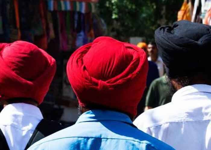 turban banks open here experts will teach children how to tie a turban ਦਿੱਲੀ 'ਚ ਖੁੱਲ੍ਹਿਆ 'ਦਸਤਾਰ ਬੈਂਕ', ਸਿਰਫ ਪੰਜਾਹ ਰੁਪਏ 'ਚ ਪੱਗ