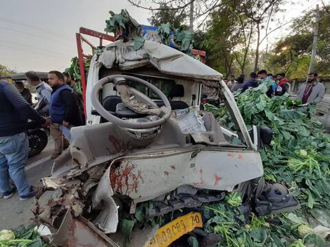 ਜਲੰਧਰ 'ਚ ਭਿਆਨਕ ਹਾਦਸਾ, ਵੇਖੋ ਤਸਵੀਰਾਂ