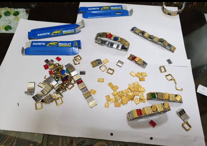 ਅੰਮ੍ਰਿਤਸਰ ਇੰਟਰਨੈਸ਼ਨਲ ਏਅਰਪੋਰਟ ਤੋਂ ਕਸਟਮ ਵਿਭਾਗ ਨੇ ਦੋ ਯਾਤਰੀਆਂ ਕੋਲੋਂ 3ਕਿੱਲੋ 300 ਗਰਾਮ ਸੋਨਾ ਬਰਾਮਦ ਕੀਤੇ ਹੈ।