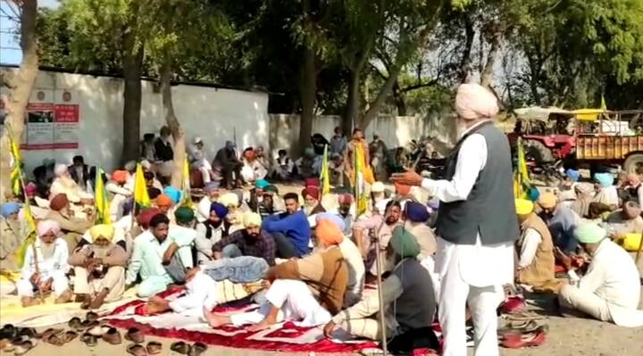 ਹੁਣ ਕਿਸਾਨ ਜਥੇਬੰਦੀ ਧਰਨਾ ਲਾ ਕੇ ਸੌਦਾਗਰ ਸਿੰਘ ਖਿਲਾਫ ਮਾਮਲਾ ਦਰਜ ਕਰਨ ਦੀ ਮੰਗ ਕਰ ਰਹੀ ਹੈ। ਕਿਸਾਨਾਂ ਦਾ ਕਹਿਣਾ ਹੈ ਕਿ ਜਦ ਤਕ ਸਖ਼ਤ ਕਾਰਵਾਈ ਨਹੀਂ ਕੀਤੀ ਜਾਂਦੀ ਉਦੋਂ ਤਕ ਧਰਨਾ ਪ੍ਰਦਰਸ਼ਨ ਜਾਰੀ ਰਹੇਗਾ।