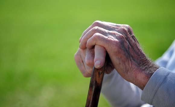 Bill introduced in LS to sentence abusers of senior citizens to six months in jail ਹੁਣ ਨਹੀਂ ਰੁਲਣਗੇ ਬਜ਼ੁਰਗ ਮਾਪੇ, ਮਾੜੀ ਔਲਾਦ ਨੂੰ ਖਾਣੀ ਪਏਗੀ ਜੇਲ੍ਹ ਦੀ ਹਵਾ