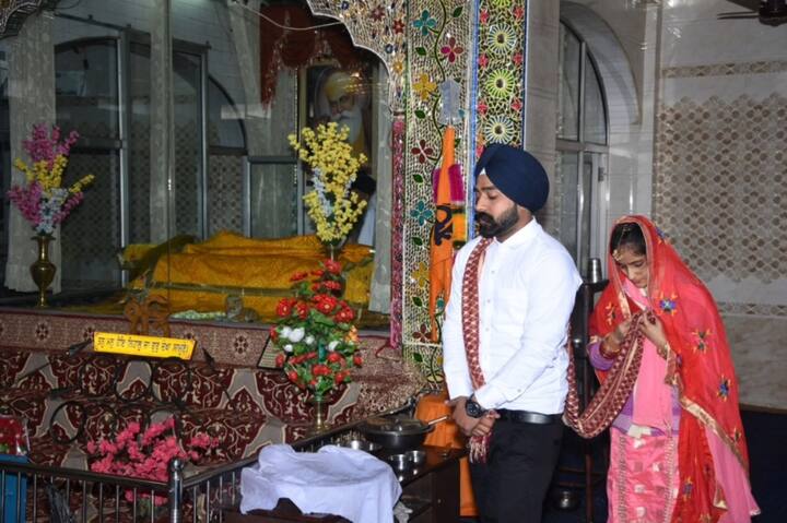 ਦਰਅਸਲ ਸ੍ਰਵੇਸ਼ ਤੇ ਜੋਤੀ ਪਿਛਲੇ ਤਿੰਨ ਸਾਲ ਤੋਂ ਇੱਕ-ਦੂਜੇ ਨੂੰ ਪਸੰਦ ਕਰਦੇ ਸਨ। ਦੋਨਾਂ ਦੀ ਮੁਲਾਕਾਤ ਸ਼ੋਸ਼ਲ ਮੀਡੀਆ 'ਤੇ ਹੋਈ ਸੀ। ਇਕ ਦਿਨ ਅਚਾਨਕ ਜੋਤੀ ਦੇ ਬਿਮਾਰ ਹੋਣ ਤੋਂ ਬਾਅਦ ਸ੍ਰਵੇਸ਼ ਉਸ ਨੂੰ ਹਸਪਤਾਲ ਲੈ ਗਿਆ।
