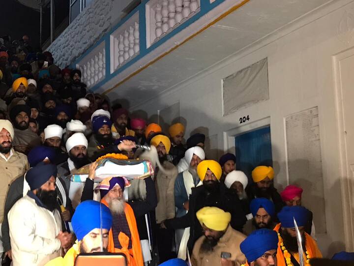 ਗੁਰੂ ਸਾਹਿਬ ਦੇ ਇਸ ਵੈਰਾਗਮਈ ਪਰ ਗੌਰਵਮਈ ਅਮੀਰ ਸਿੱਖ ਵਿਰਸੇ ਨੂੰ ਯਾਦ ਕਰਦਿਆਂ 6-7 ਪੋਹ ਦੀ ਰਾਤ ਨੂੰ ਕਿਲ੍ਹਾ ਅਨੰਦਗੜ੍ਹ ਸਾਹਿਬ ਤੋਂ ਵਿਸ਼ਾਲ ਪੈਦਲ ਨਗਰ ਕੀਰਤਨ ਸਜਾਇਆ ਗਿਆ। 