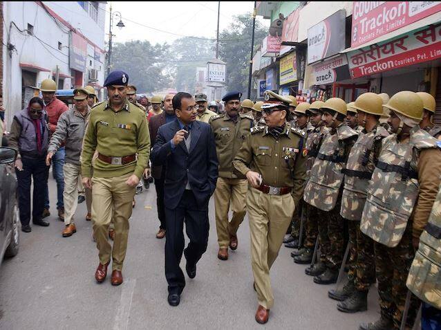 ਜੁਮੇ ਦੀ ਨਮਾਜ ਨੂੰ ਲੈ ਕੇ ਯੂਪੀ ‘ਚ ਸੁਰੱਖਿਆਬਲ ਚੌਕਸ, ਸੋਸ਼ਲ ਮੀਡੀਆ ‘ਤੇ ਰੱਖੀ ਜਾ ਰਹੀ ਨਜ਼ਰ UP caa internet suspended in some district before Friday namaz ਜੁਮੇ ਦੀ ਨਮਾਜ ਨੂੰ ਲੈ ਕੇ ਯੂਪੀ ‘ਚ ਸੁਰੱਖਿਆਬਲ ਚੌਕਸ, ਸੋਸ਼ਲ ਮੀਡੀਆ ‘ਤੇ ਰੱਖੀ ਜਾ ਰਹੀ ਨਜ਼ਰ