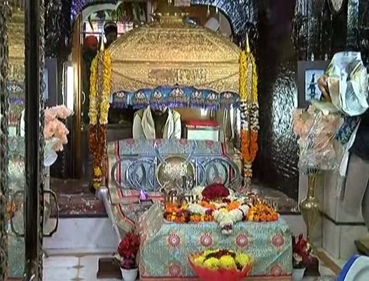 ਸ਼ਹੀਦੀ ਜੋੜ ਮੇਲੇ ਦੀ ਸ਼ੁਰੂਆਤ ਸ੍ਰੀ ਗੁਰੂਦਵਾਰਾ ਸ਼੍ਰੀ ਜੋਤੀ ਸਵਰੂਪ ਸਾਹਿਬ ਸ਼੍ਰੀ ਅਖੰਡ ਪਾਠ ਸਾਹਿਬ ਜੀ ਨਾਲ ਹੋਈ। ਇਹ ਗੁਰੂਦੁਆਰਾ ਸਾਹਿਬ ਉਸ ਅਸਥਾਨ 'ਤੇ ਸਜਾਇਆ ਗਿਆ ਹੈ ਜਿੱਥੇ ਛੋਟੇ ਸਾਹਿਬਜ਼ਾਦਿਆਂ ਅਤੇ ਮਾਤਾ ਗੁਜਰੀ ਜੀ ਦੇ ਅੰਤਮ ਸੰਸਕਾਰ ਕੀਤੇ ਗਏ ਸੀ।
