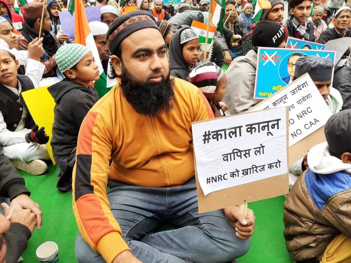 ਜਿੱਥੇ ਅੱਜ ਜੂਮੇ ਦੀ ਨਮਾਜ਼ ਮੌਕੇ ਸੁਰੱਖਿਆ ਦੇ ਪ੍ਰਬੰਧ ਕੀਤੇ ਗਏ ਉੱਥੇ ਹੀ ਪੰਜਾਬ ਦੇ ਜਲੰਧਰ 'ਚ ਸੀਏਏ ਖਿਲਾਫ ਧਰਨਾ ਪ੍ਰਦਰਸ਼ਨ ਕੀਤਾ ਗਿਆ।