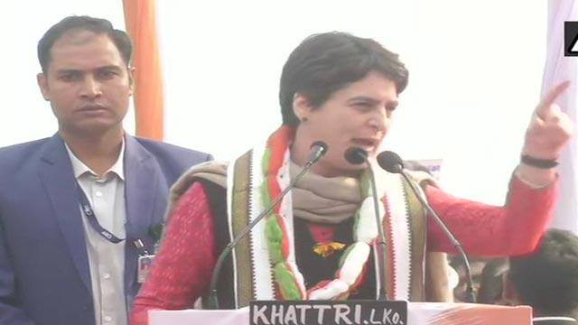 ਪ੍ਰਿਯੰਕਾ ਗਾਂਧੀ ਨੇ ਬੀਜੇਪੀ 'ਤੇ ਸਾਧਦਿਆਂ ਕਿਹਾ ਲੋਕਾਂ ਦੀ ਆਵਾਜ਼ ਨੂੰ ਦਬਾ ਰਹੀ ਸਰਕਾਰ Priyanka Gandhi was addressing party leaders during Foundation Day of the Congress ਪ੍ਰਿਯੰਕਾ ਗਾਂਧੀ ਨੇ ਬੀਜੇਪੀ 'ਤੇ ਸਾਧਦਿਆਂ ਕਿਹਾ ਲੋਕਾਂ ਦੀ ਆਵਾਜ਼ ਨੂੰ ਦਬਾ ਰਹੀ ਸਰਕਾਰ