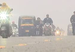 ਸਰਦੀਆਂ 'ਚ ਹੋ ਜਾਓ ਸਾਵਧਾਨ: ਸੰਘਣੀ ਧੁੰਦ 'ਚ ਵਾਹਨ ਚਲਾਉਂਦੇ ਸਮੇਂ ਇਨ੍ਹਾਂ ਚੀਜ਼ਾਂ ਦਾ ਰੱਖੋ ਧਿਆਨ