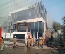 ਪੀਰਾਗੜੀ 'ਚ ਭਿਆਨਕ ਅੱਗ, ਧਮਾਕੇ ਮਗਰੋਂ ਫਸੇ ਲੋਕ