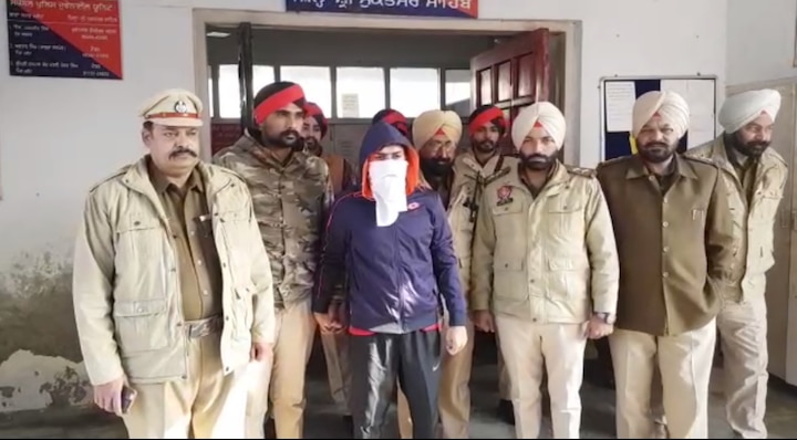 4 more booked in Malout murder case ਮਲੋਟ ਕਤਲ ਮਾਮਲੇ 'ਚ ਚਾਰ ਹੋਰ ਦੋਸ਼ੀ ਨਾਮਜਦ, ਗੈਂਗਸਟਰ ਲਾਰੇੰਸ ਬਿਸ਼ਨੋਈ ਨੇ ਕੀਤਾ ਖੁਲਾਸਾ