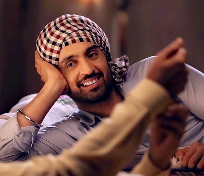 ਕਿਹਾ ਜਾਂਦਾ ਹੈ ਕਿ ਦਿਲਜੀਤ ਦੀ ਪਤਨੀ ਅਤੇ ਬੱਚੇ ਵੀ ਹਨ , ਜੋ ਕਿ ਉਨ੍ਹਾਂ ਤੋਂ ਦੂਰ ਅਮਰੀਕਾ ਵਿੱਚ ਰਹਿੰਦੇ ਹਨ। ਪਰ ਦਿਲਜੀਤ ਨੇ ਅੱਜਤੱਕ ਆਪਣੀ ਫੈਮਿਲੀ ਬਾਰੇ ਖੁਲ੍ਹ ਕੇ ਕਦੇ ਗੱਲ ਨਹੀਂ ਕੀਤੀ।